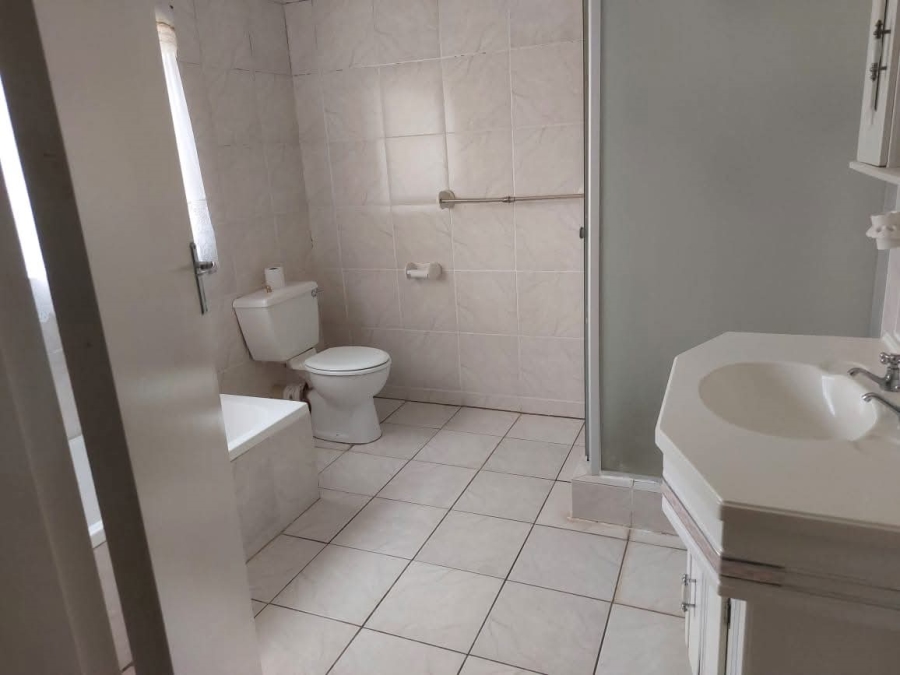 To Let 3 Bedroom Property for Rent in Hartbeespoort Rural North West